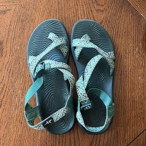 Womens Chacos Size 12